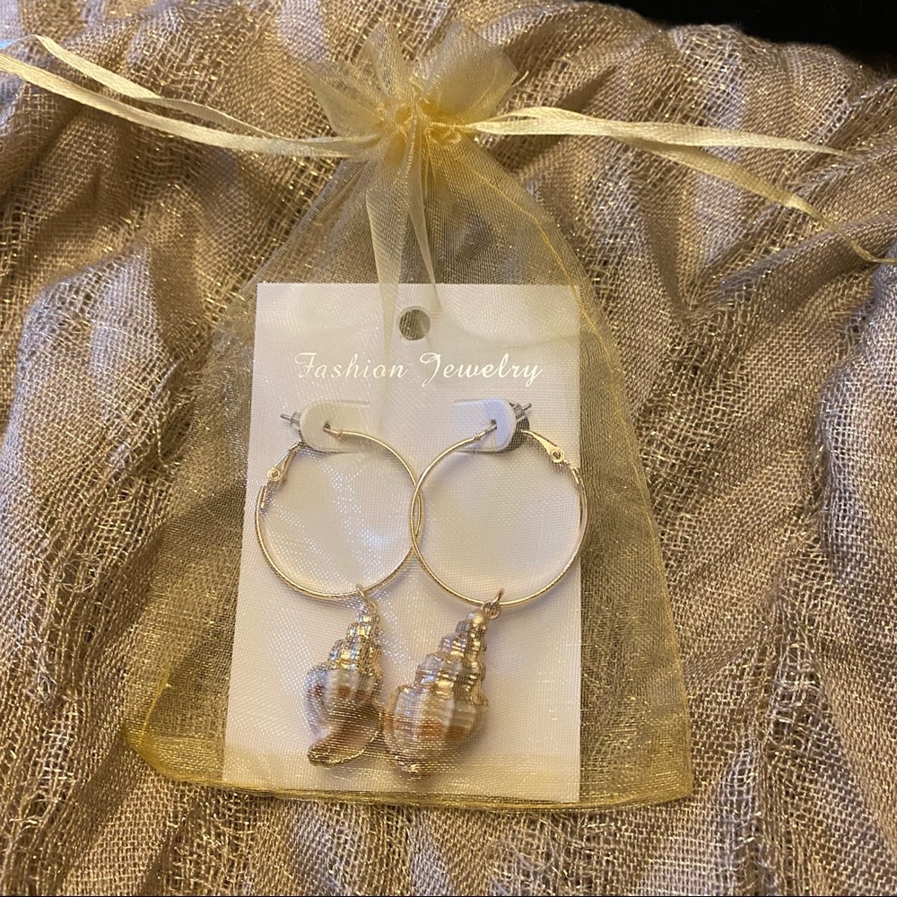 Shell dangle golden tone hoops NWT